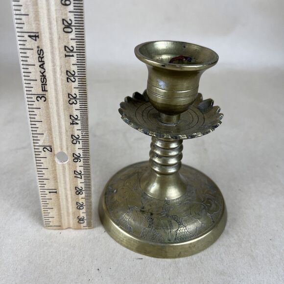 Lot Of 3 VTG Brass Candlestick Holders w/ Floral Base - Picture 8 of 13